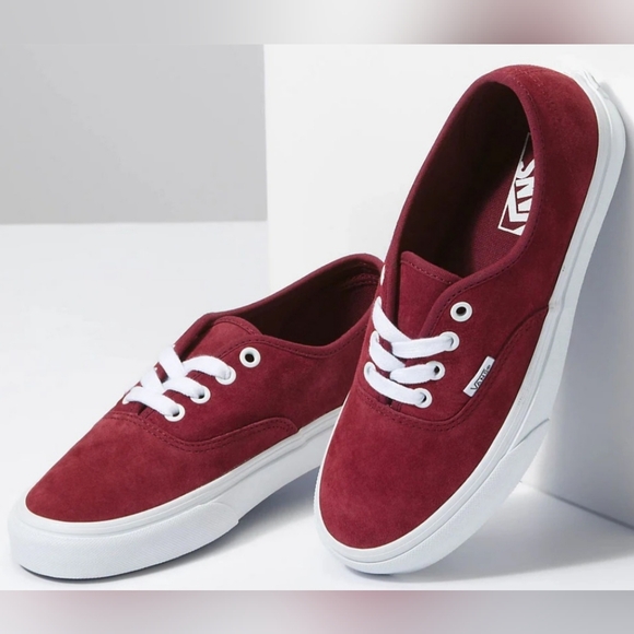 Vans Authentic Pig Suede *NWT* - Picture 1 of 6